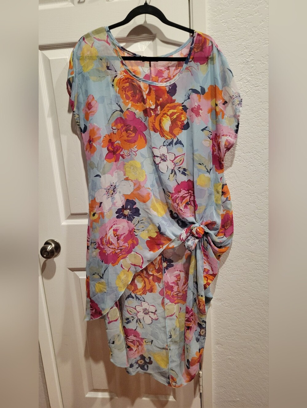 cha cha vente Multicolor Floral Tunic with Pink, Yellow & Blue Accents